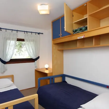 Apartament With Parking Space Njivice, Krk - 2391 Njivice