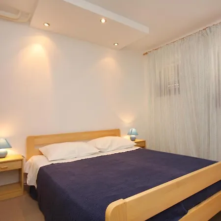 Apartment Apartments With A Parking Space Njivice, Krk - 2391 Njivice